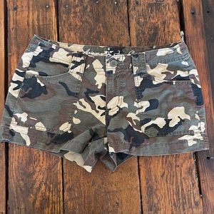 Camo Arizona Jean co shorts sz 7